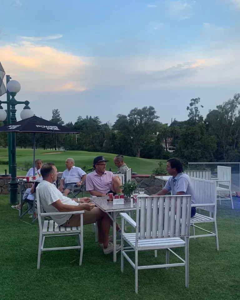 Milveintiuno Restaurante en Villa Allende - Nosotros (5)