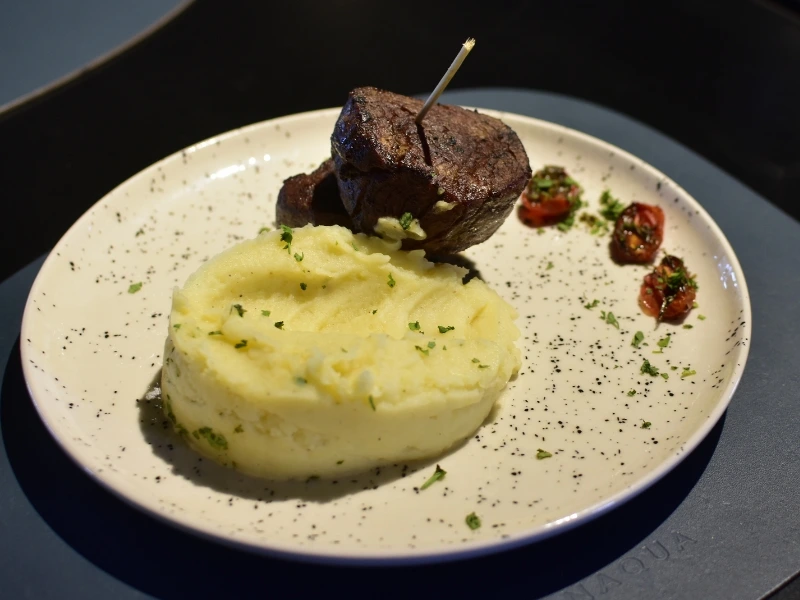 Cómo elegir el vino ideal para tu comida: tips simples para acertar en cada maridaje 